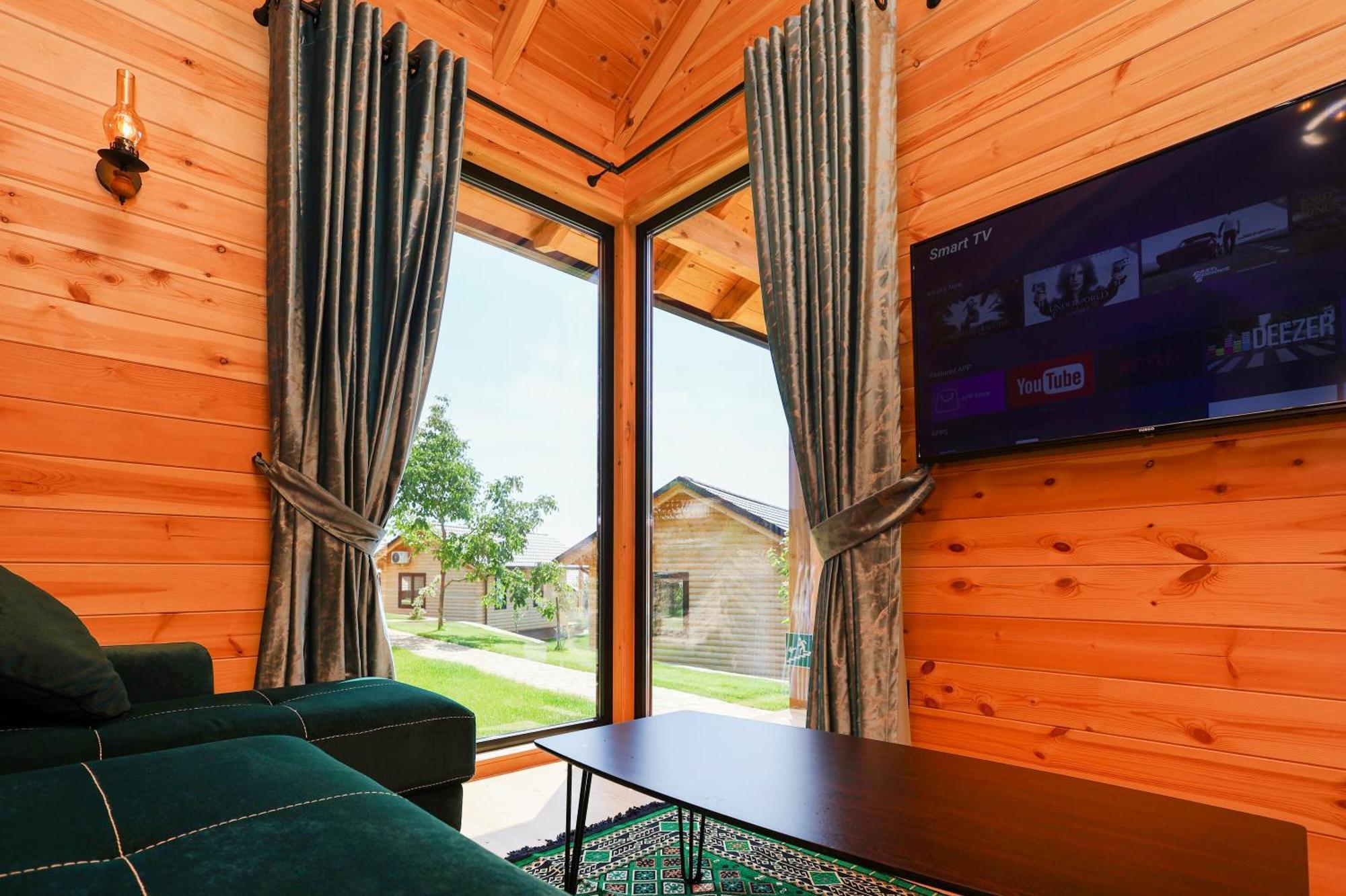 Bujtina Kapinova Hotel Berat Luaran gambar